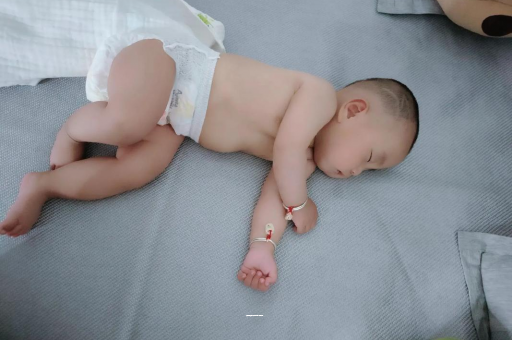 遵义孕妇肚子一跳一跳